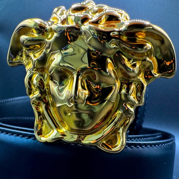 LOT 1463 18K gold plated Versace Medusa belt